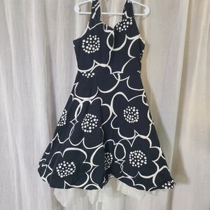 Black and White Floral Girls 6